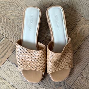 Everlane Leather Slip-On Mule Sandals in Tan